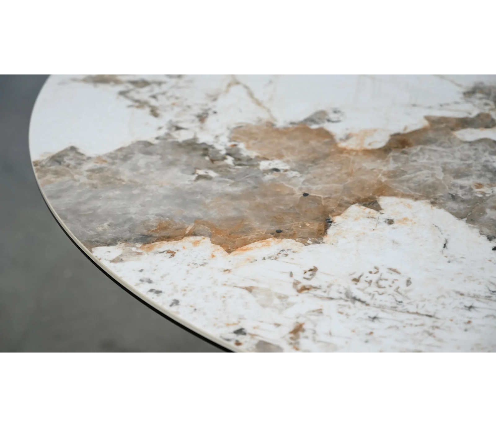 Forma Dining Table - Magellano