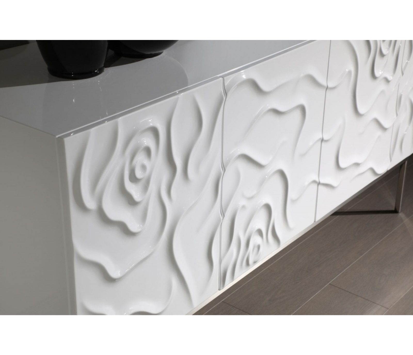 Rose Buffet - White