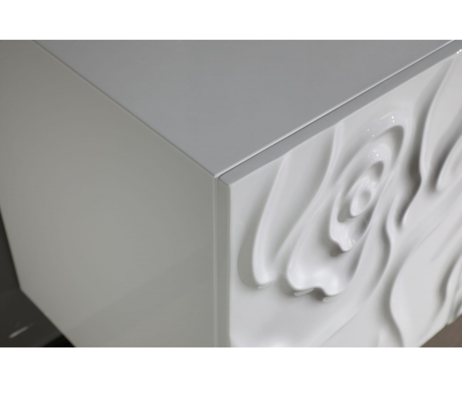 Rose Buffet - White