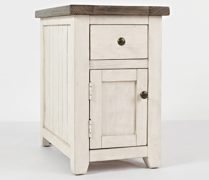 Madison County - Vintage White - Chairside Table